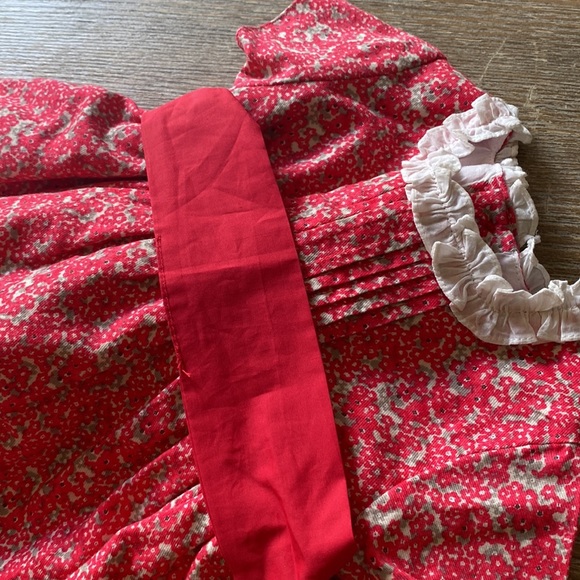 Neck & neck baby girl dress red and white floral sz 6-9 months - Picture 5 of 5